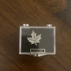 Pewter’s Canada Maple leaf pin